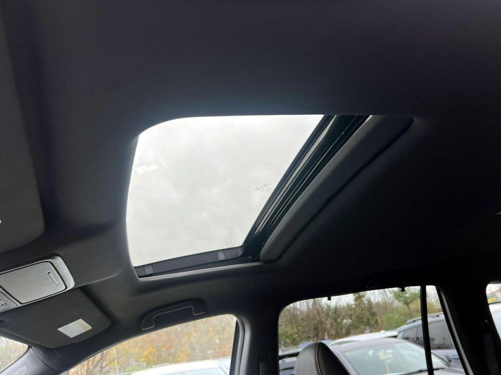 used 2022 Honda Pilot car, priced at $31,895