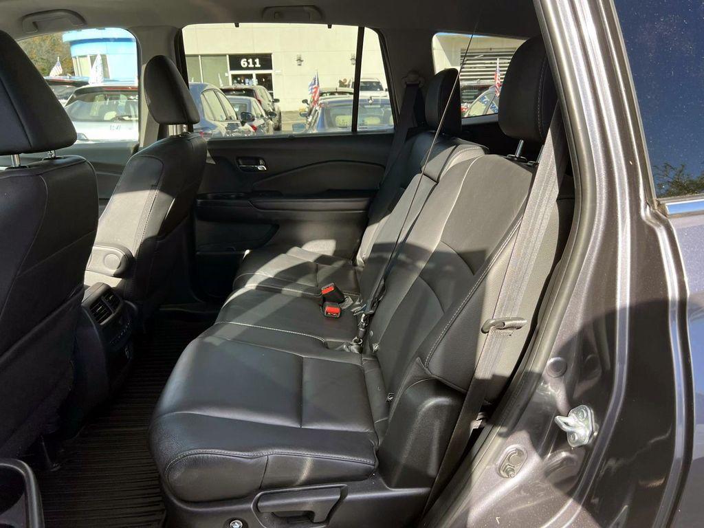 used 2022 Honda Pilot car, priced at $29,895