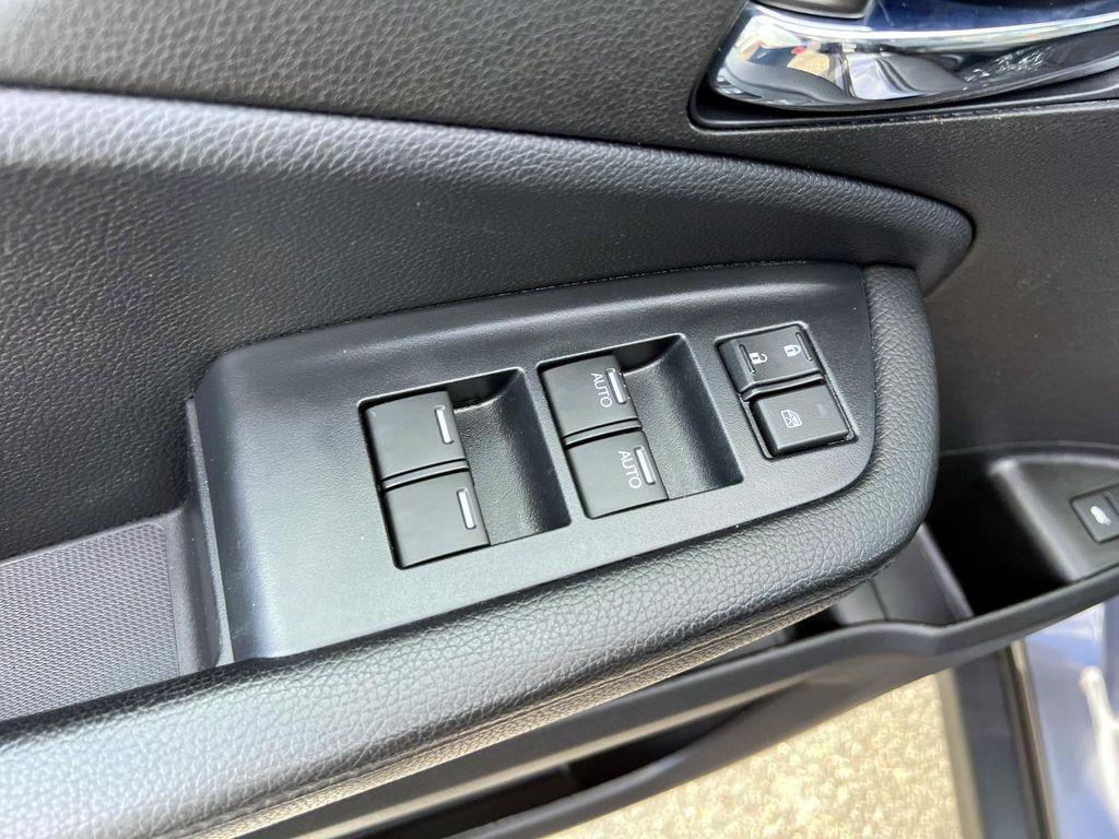 used 2022 Honda Pilot car, priced at $29,895