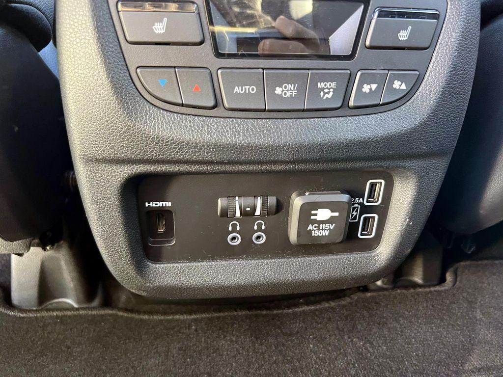 used 2022 Honda Pilot car, priced at $32,995