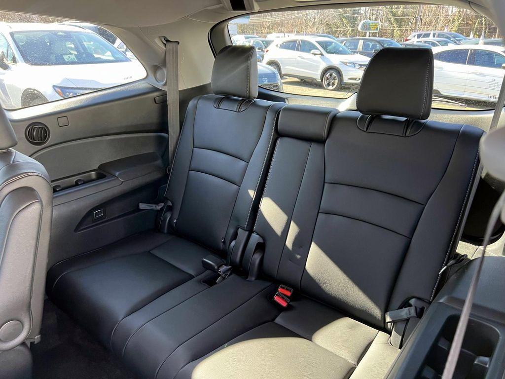 used 2022 Honda Pilot car, priced at $32,995