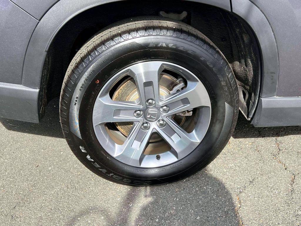used 2025 Honda Pilot car, priced at $41,995