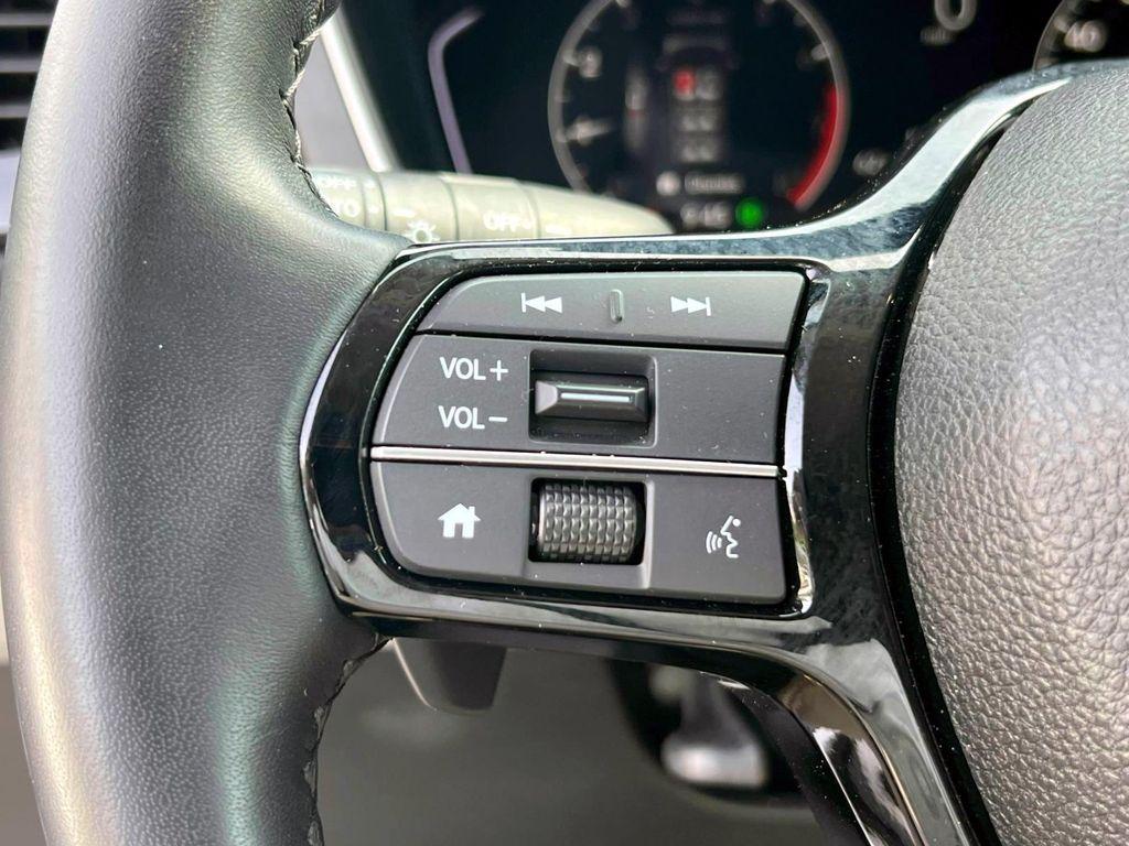 used 2025 Honda Pilot car, priced at $41,995