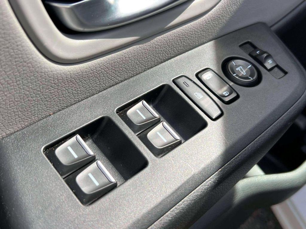 used 2025 Honda Pilot car, priced at $41,995