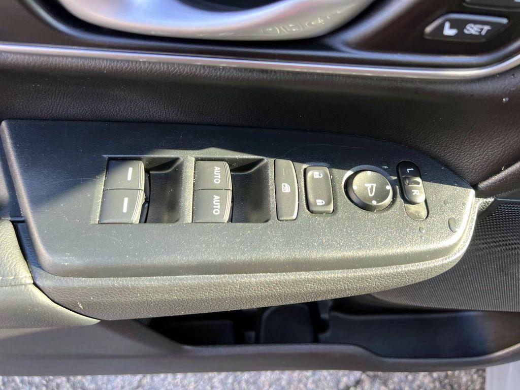 used 2022 Honda CR-V car, priced at $27,995