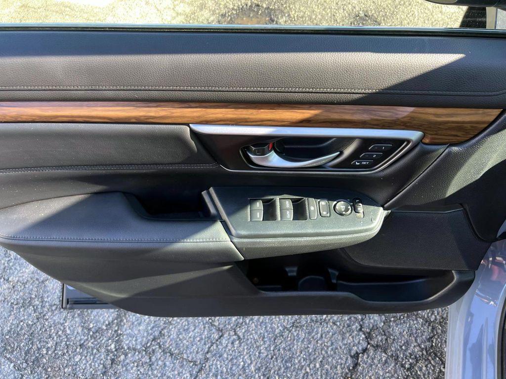 used 2022 Honda CR-V car, priced at $27,995