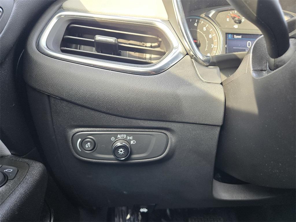 used 2023 Chevrolet Equinox car, priced at $22,998