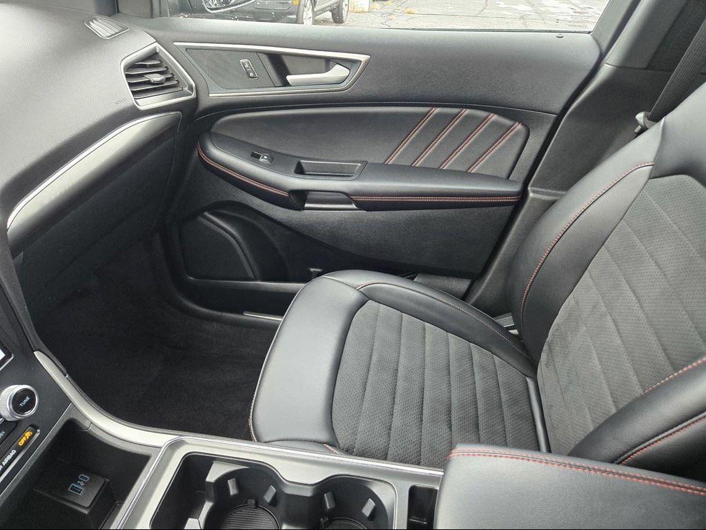 used 2024 Ford Edge car, priced at $29,750