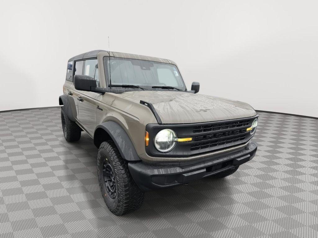 new 2025 Ford Bronco car, priced at $44,825