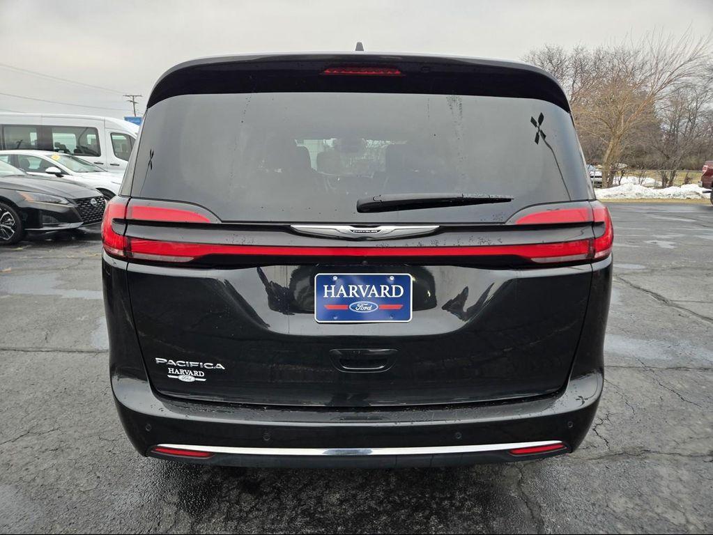 used 2024 Chrysler Pacifica car, priced at $28,125