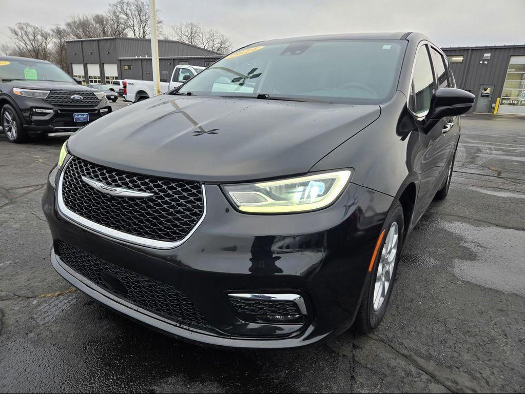 used 2024 Chrysler Pacifica car, priced at $28,125