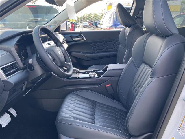 new 2025 Mitsubishi Outlander car, priced at $40,345