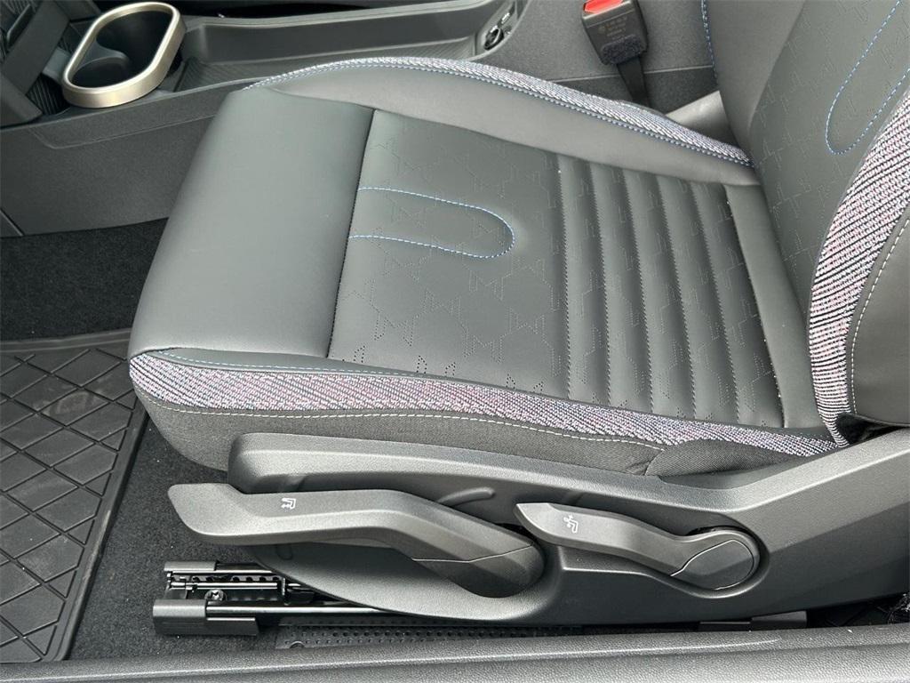 new 2025 MINI Hardtop car, priced at $37,880