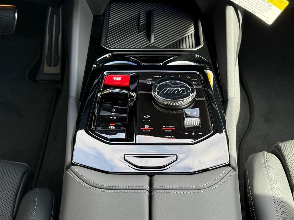 new 2025 BMW M5 car, priced at $127,125