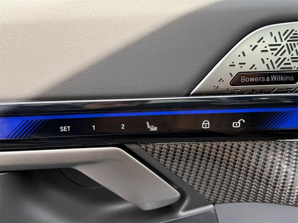 new 2025 BMW M5 car, priced at $127,125