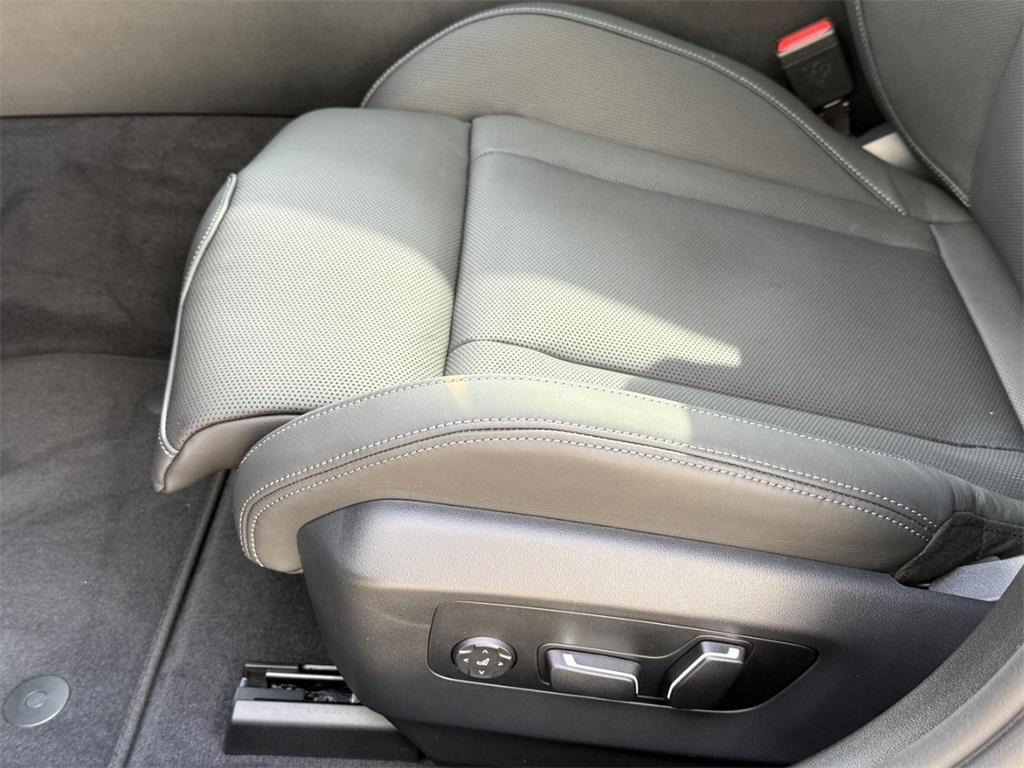 new 2025 BMW M5 car, priced at $127,125