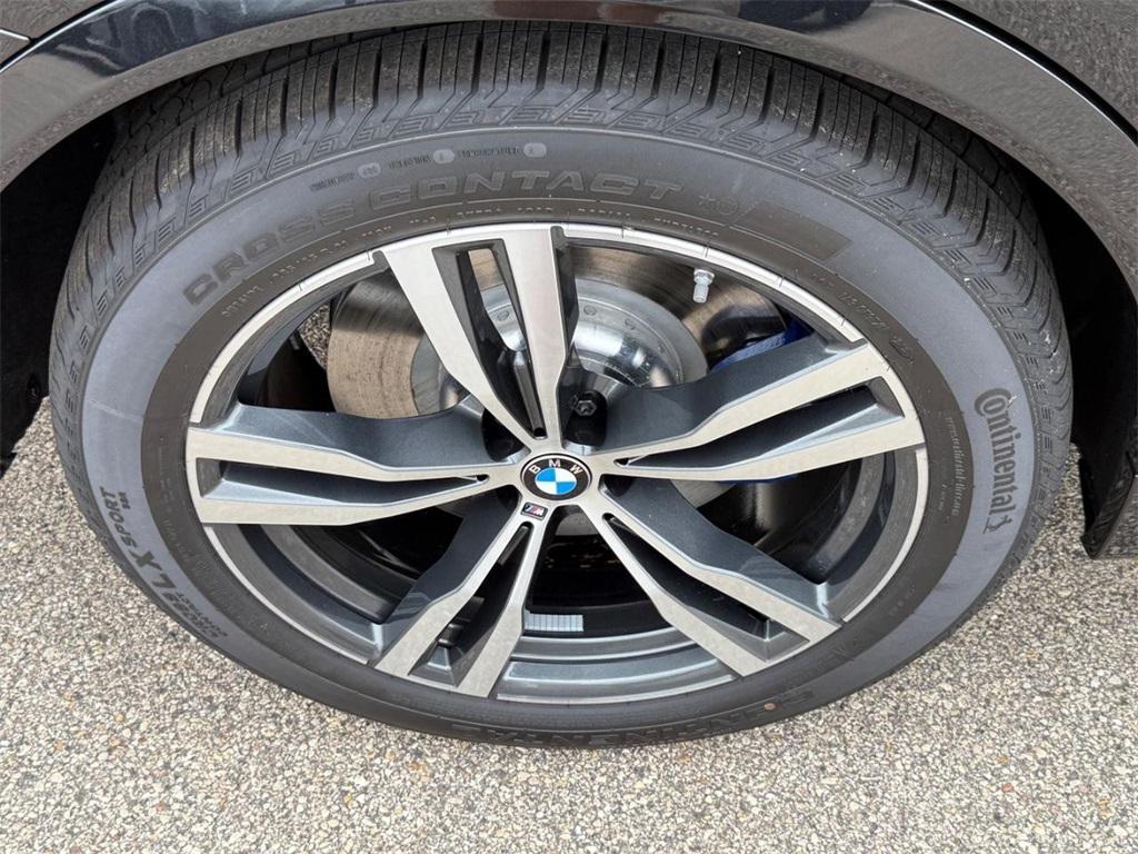 new 2026 BMW X7 car, priced at $127,065