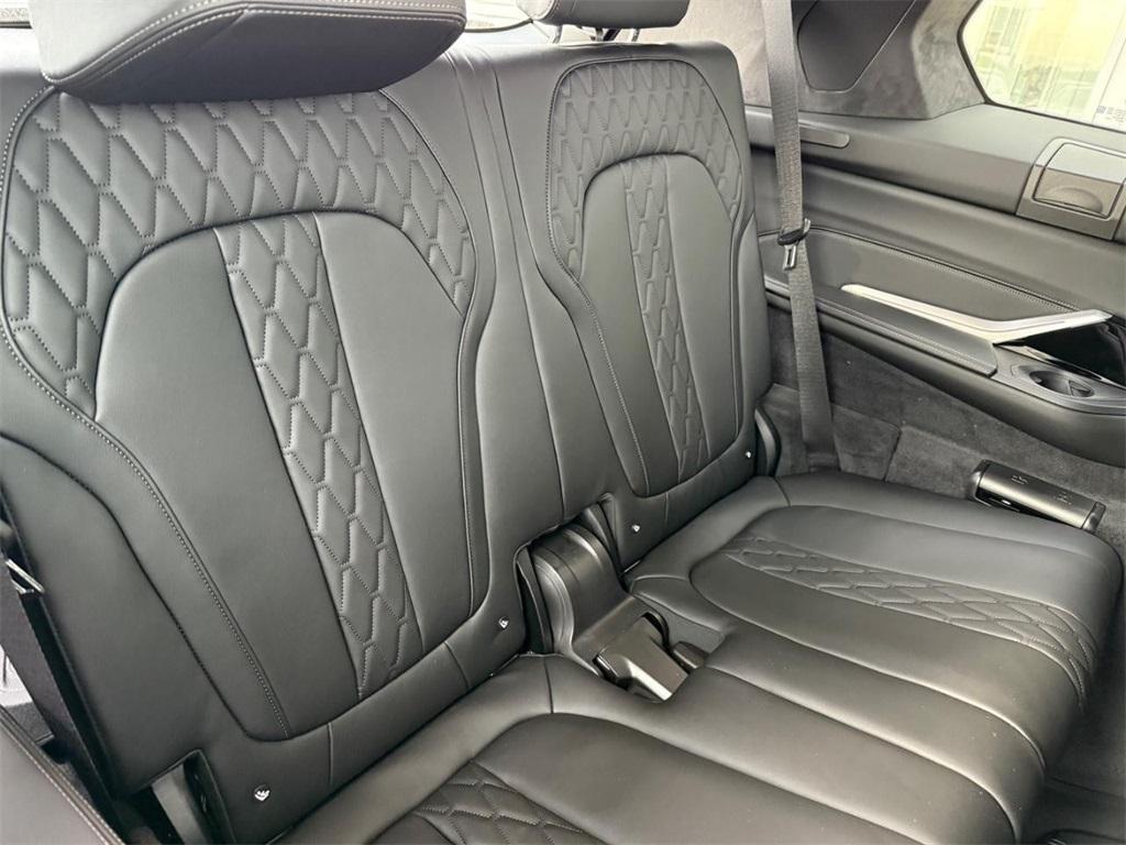 new 2026 BMW X7 car, priced at $122,335