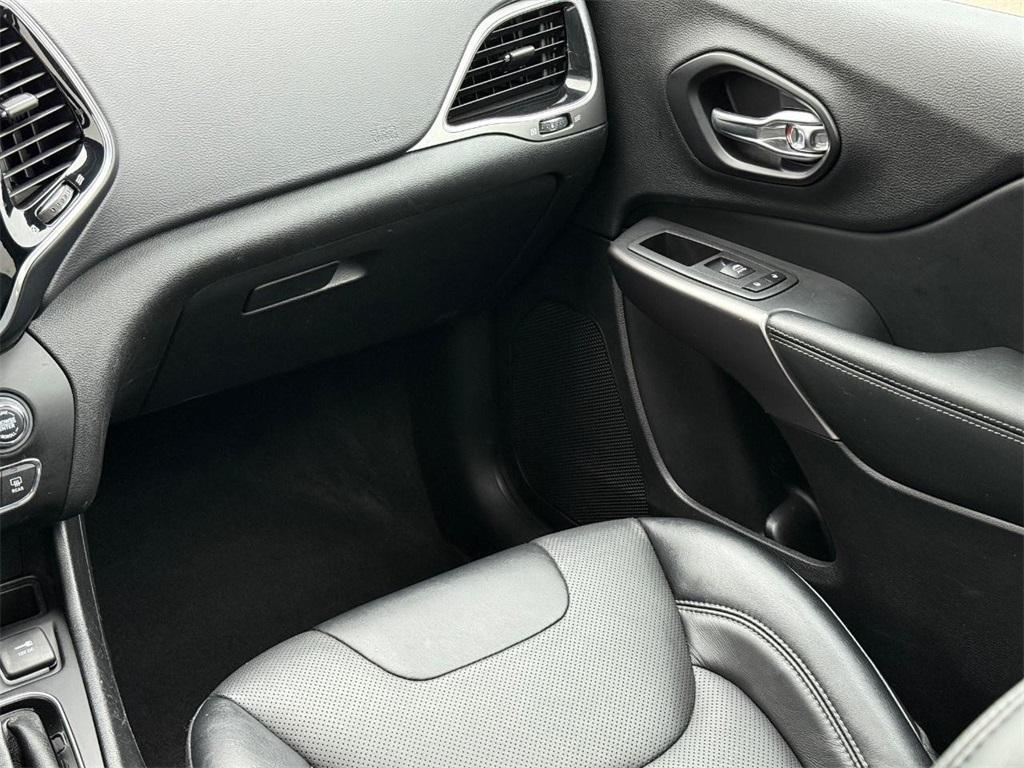 used 2022 Jeep Cherokee car, priced at $19,998