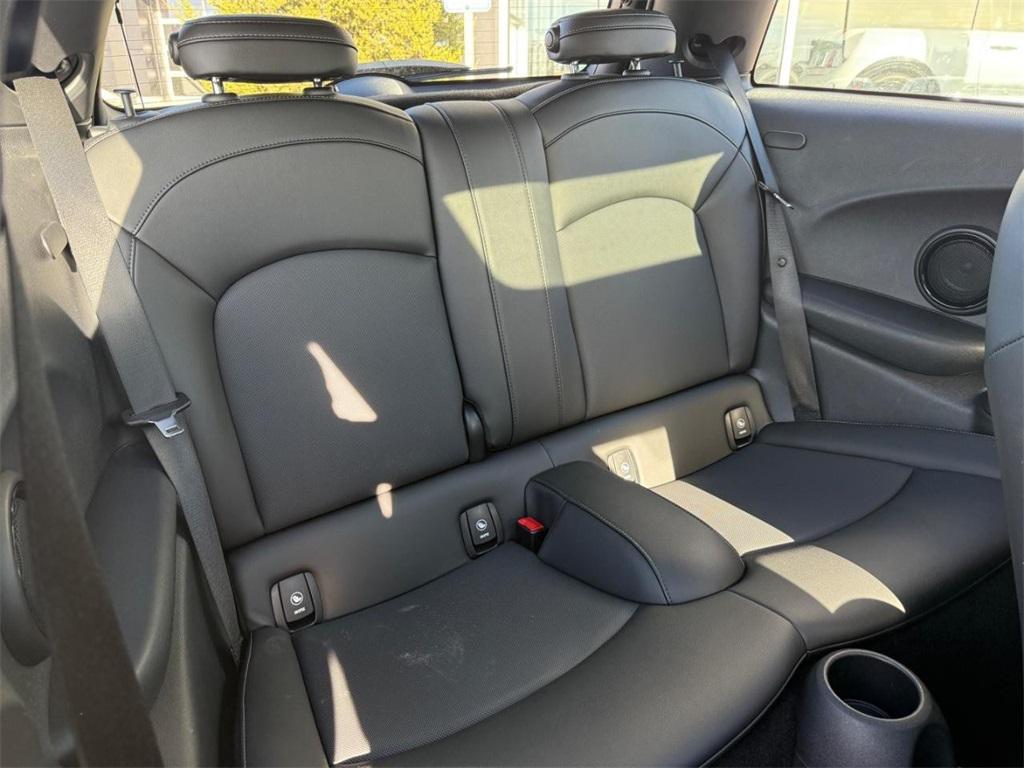 used 2022 MINI Hardtop car, priced at $19,995