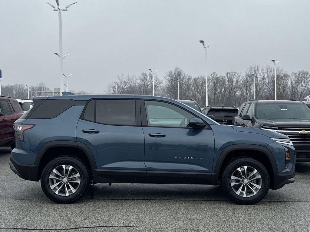 new 2026 Chevrolet Equinox car, priced at $30,584