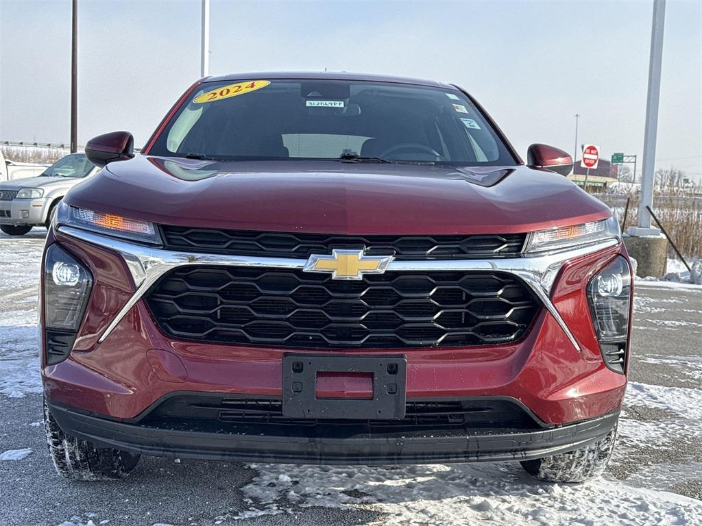 used 2024 Chevrolet Trax car, priced at $18,906