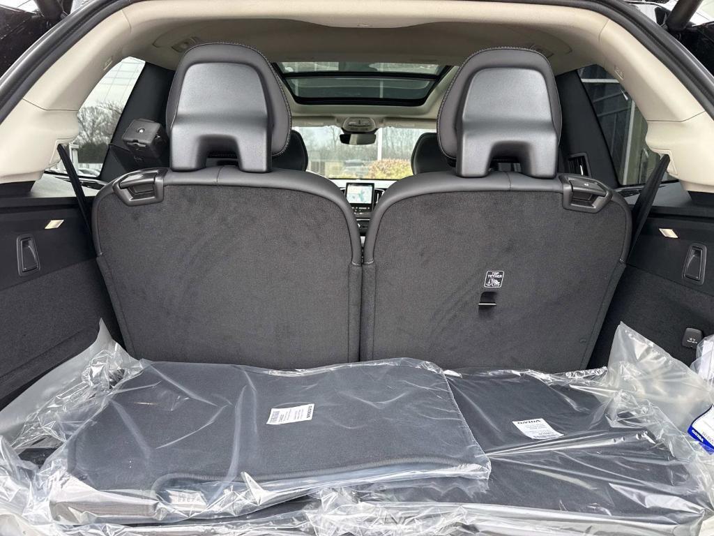 new 2026 Volvo XC90 car, priced at $76,360