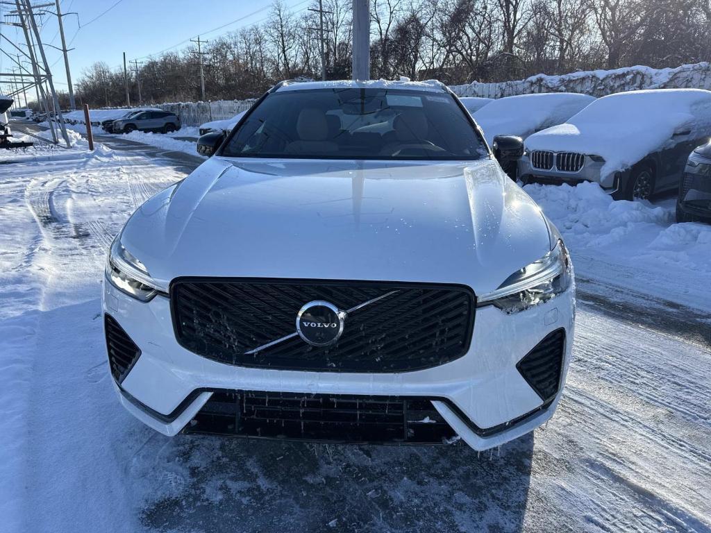 new 2026 Volvo XC60 Plug-In Hybrid car, priced at $69,285