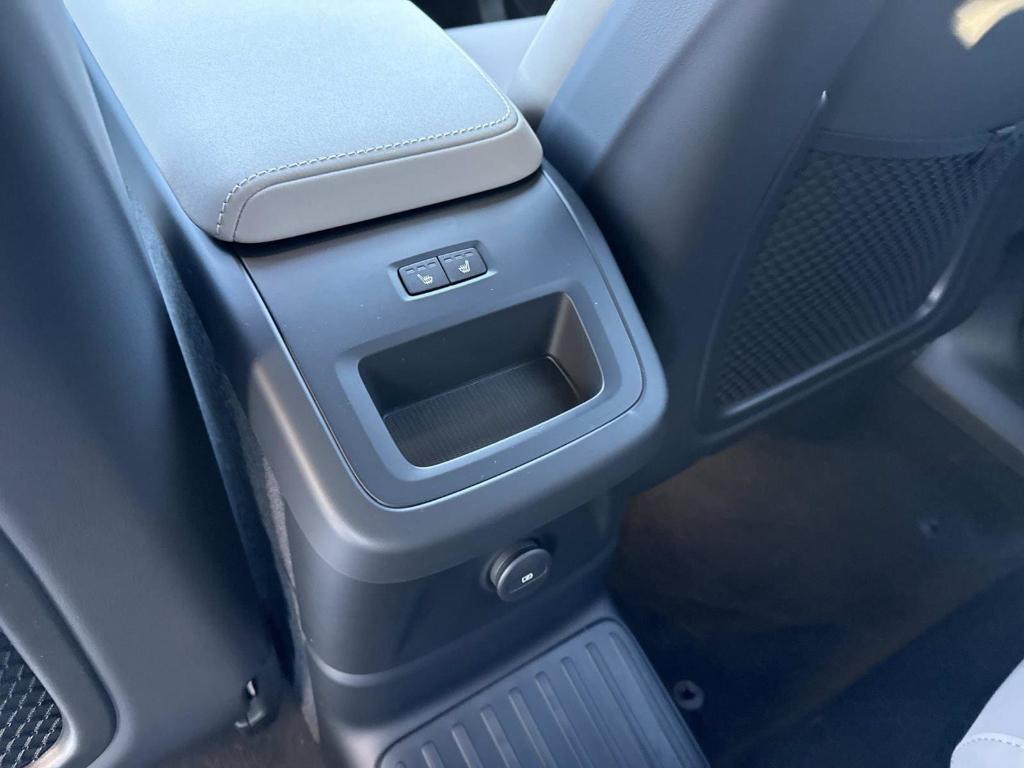 new 2026 Volvo XC60 Plug-In Hybrid car, priced at $69,285