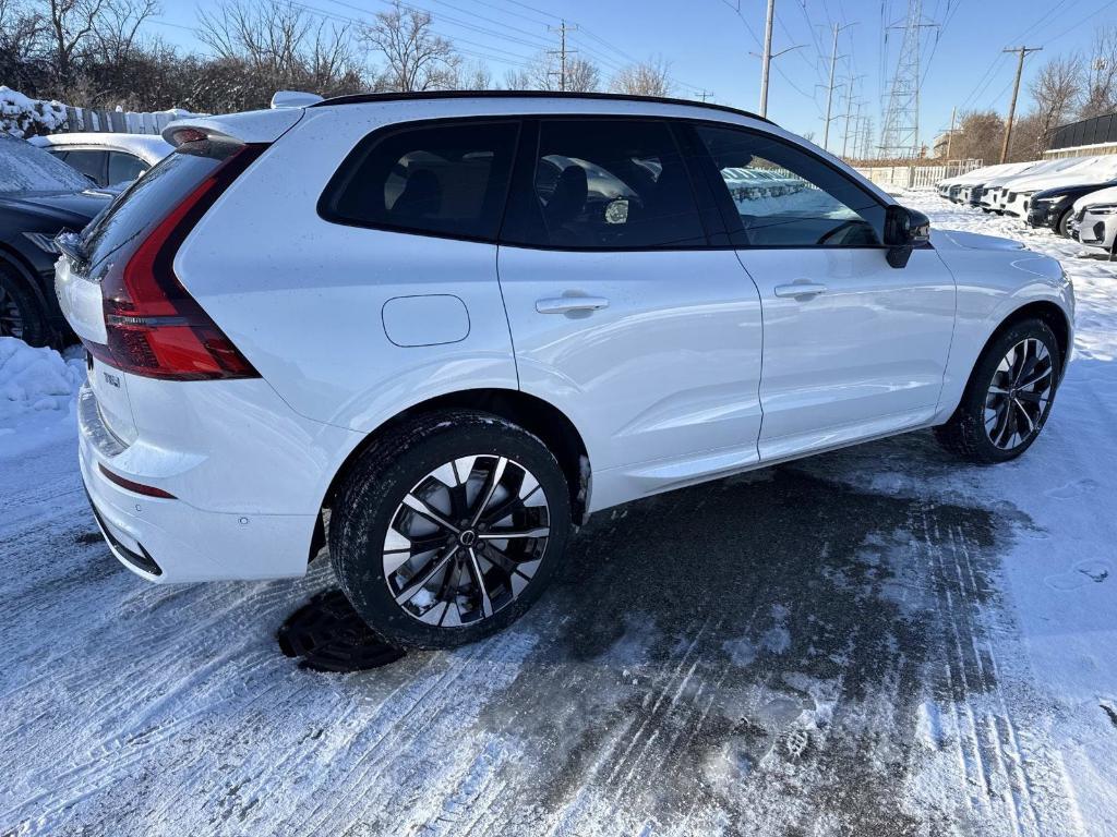 new 2026 Volvo XC60 Plug-In Hybrid car, priced at $69,285