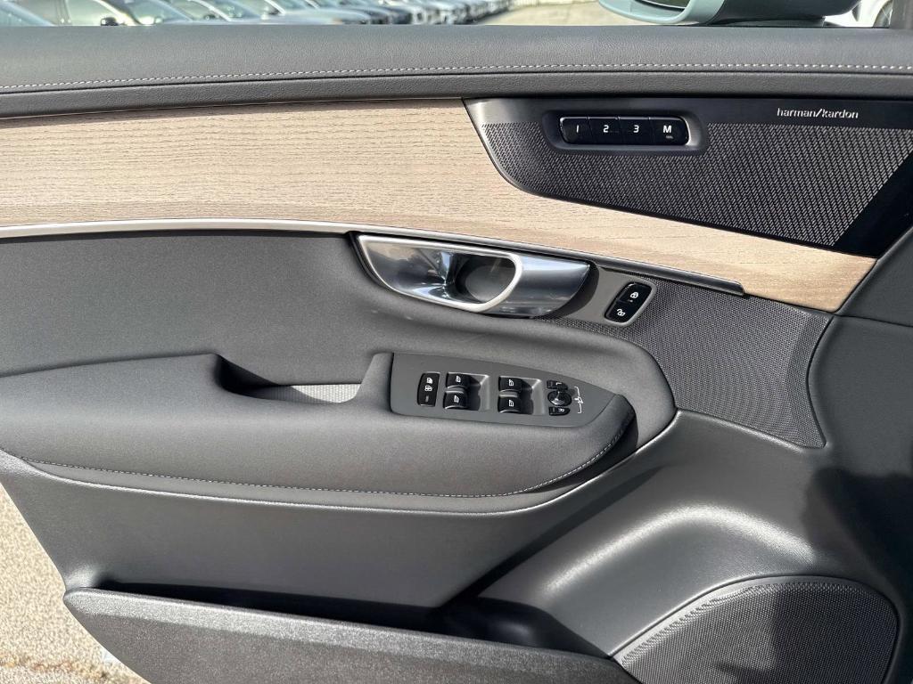 new 2026 Volvo XC90 car, priced at $71,825