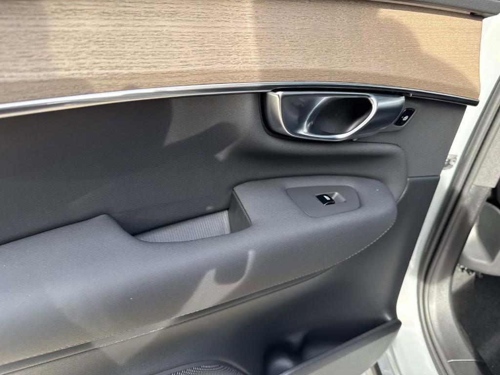 new 2026 Volvo XC90 car, priced at $71,825