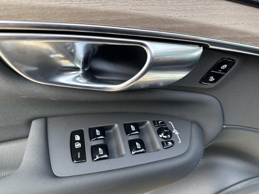 new 2026 Volvo XC90 car, priced at $71,825