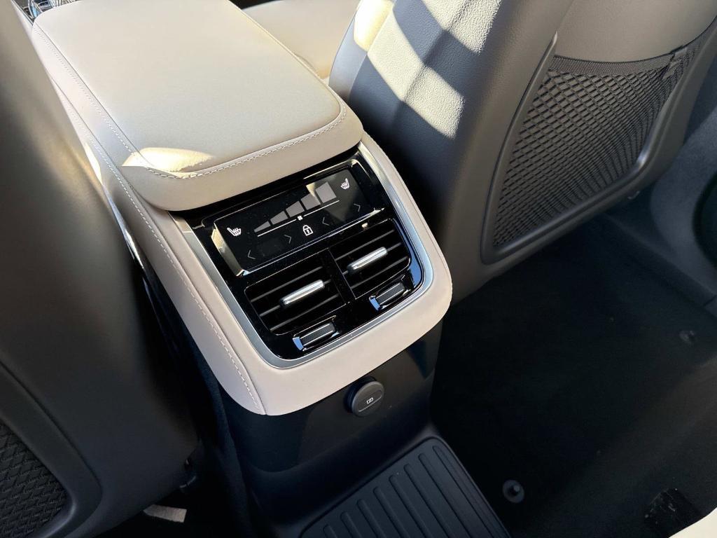 new 2026 Volvo XC90 Plug-In Hybrid car, priced at $81,875