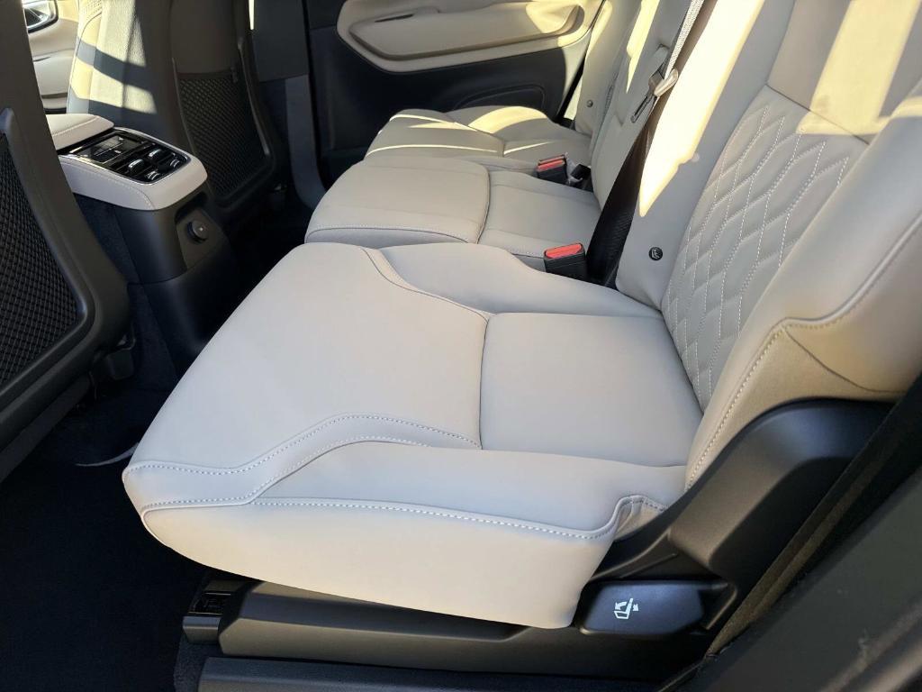 new 2026 Volvo XC90 Plug-In Hybrid car, priced at $81,875