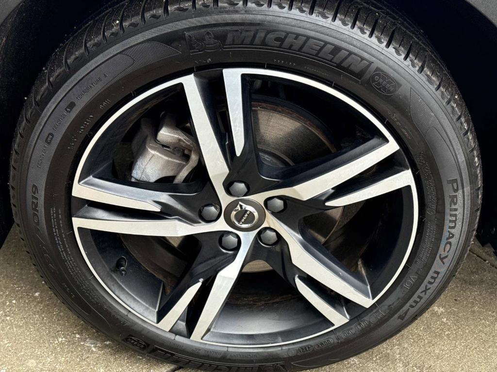 used 2019 Volvo XC40 car, priced at $19,648