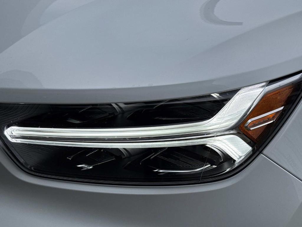 used 2019 Volvo XC40 car, priced at $19,648