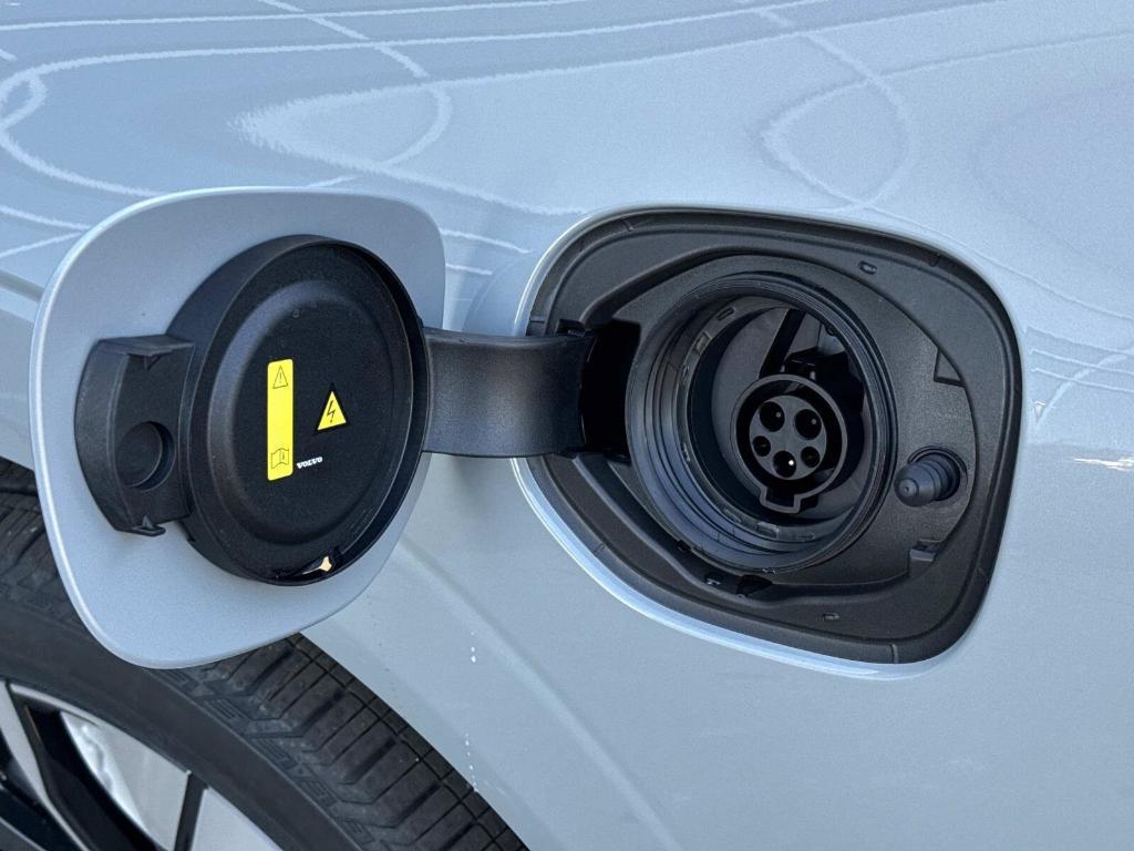 new 2026 Volvo XC60 Plug-In Hybrid car, priced at $69,285