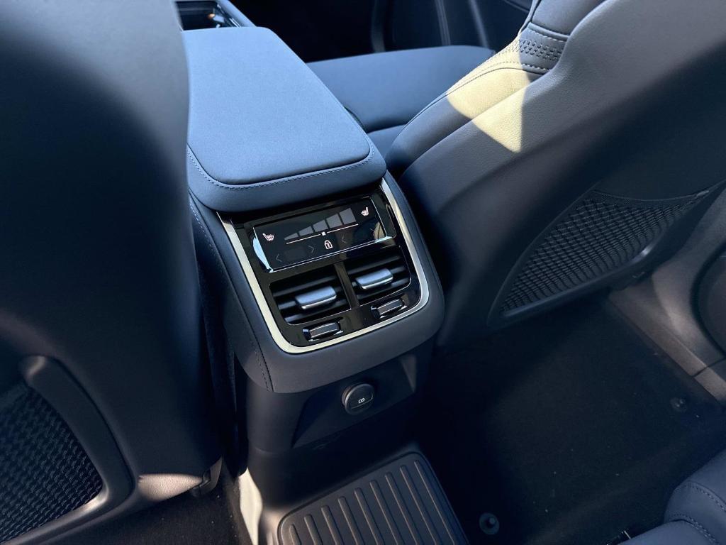 new 2026 Volvo XC90 Plug-In Hybrid car, priced at $81,875