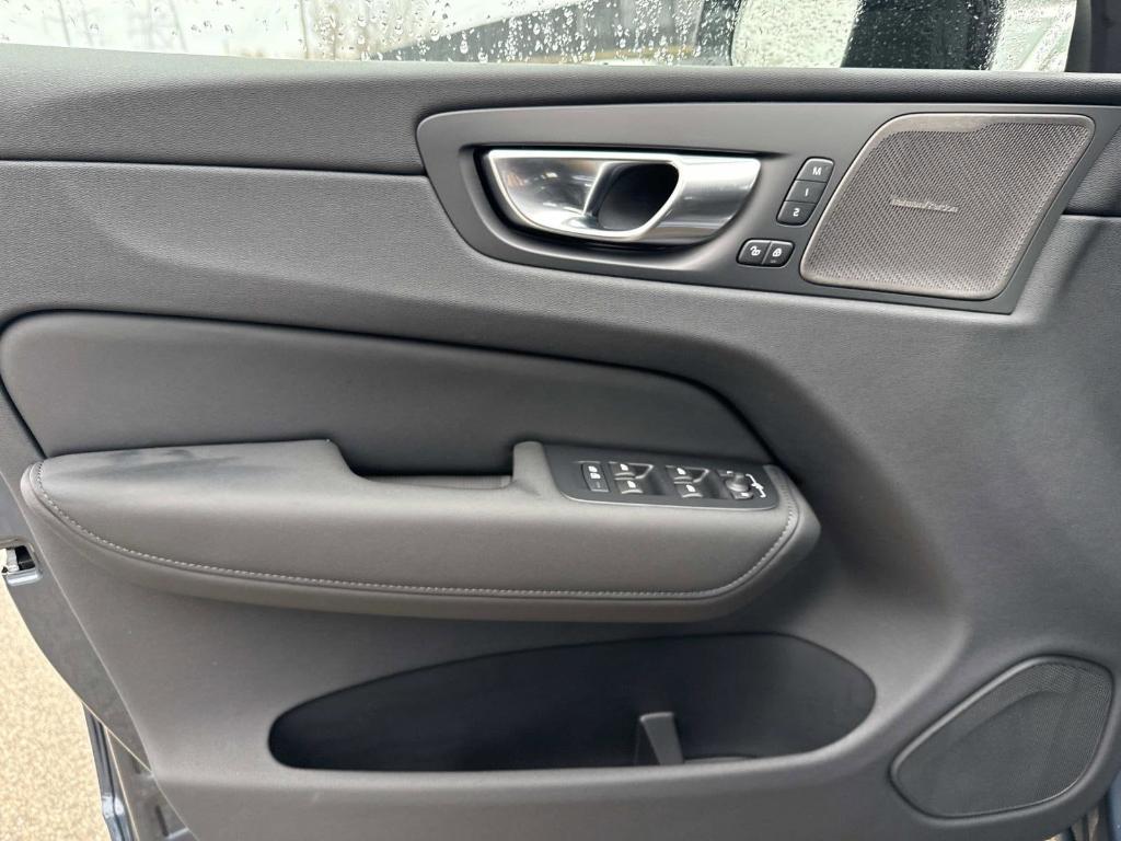 new 2026 Volvo XC60 car, priced at $64,525
