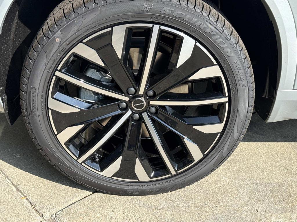new 2026 Volvo XC90 car, priced at $71,825
