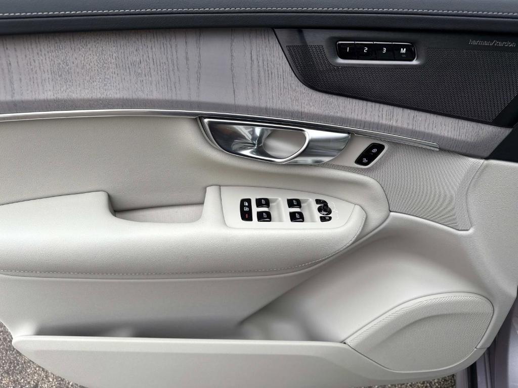 new 2026 Volvo XC90 car, priced at $75,350