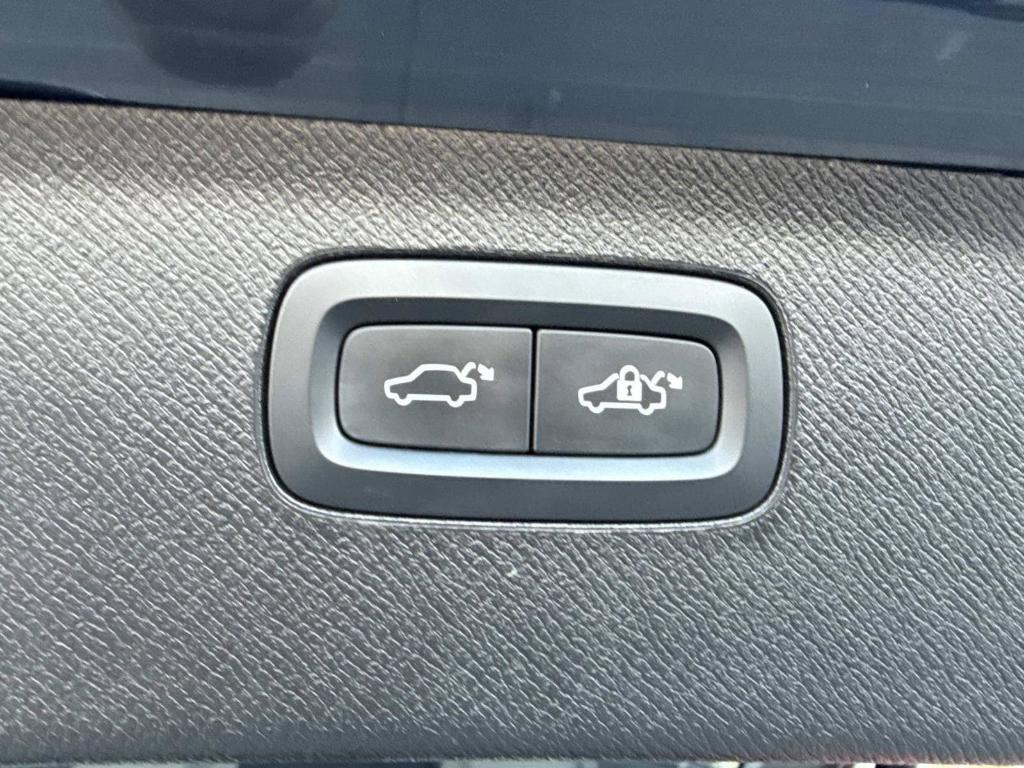 used 2023 Volvo XC90 car, priced at $49,989