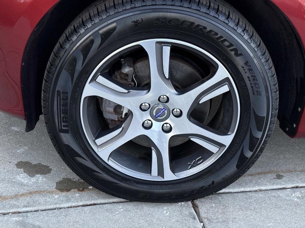 used 2015 Volvo XC60 car, priced at $14,990