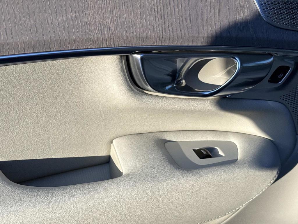 new 2026 Volvo XC90 car, priced at $82,610