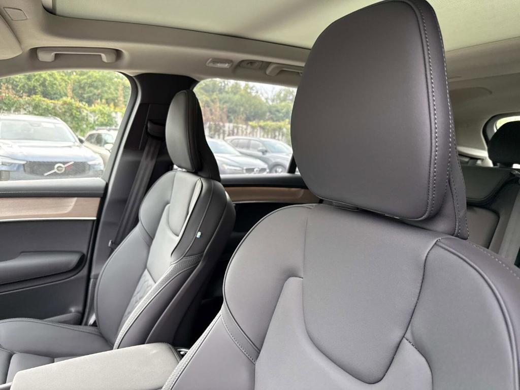 new 2026 Volvo XC90 car, priced at $71,825