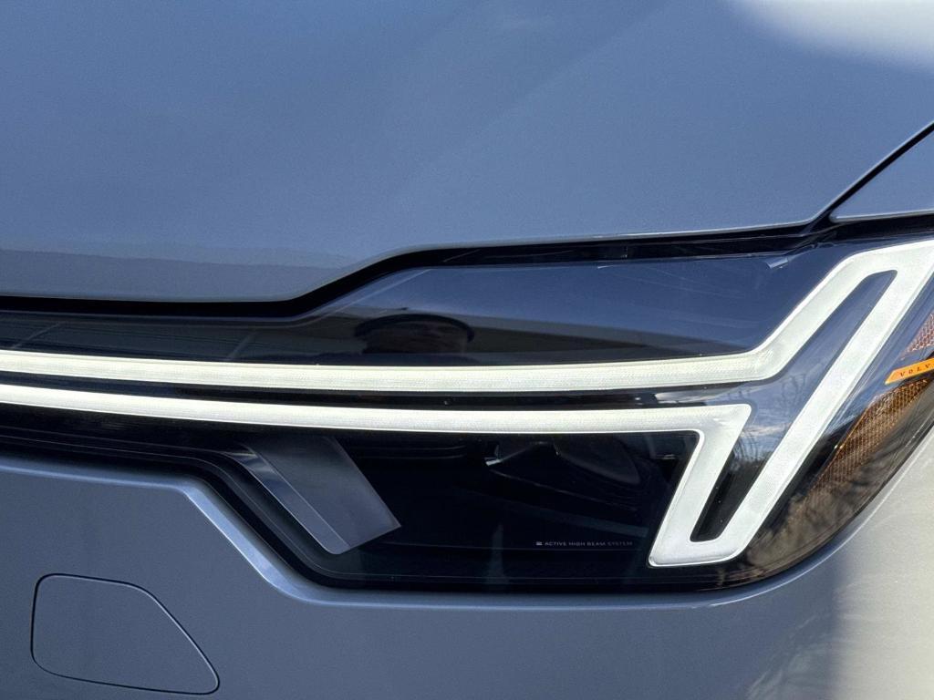 new 2026 Volvo XC90 Plug-In Hybrid car, priced at $85,625