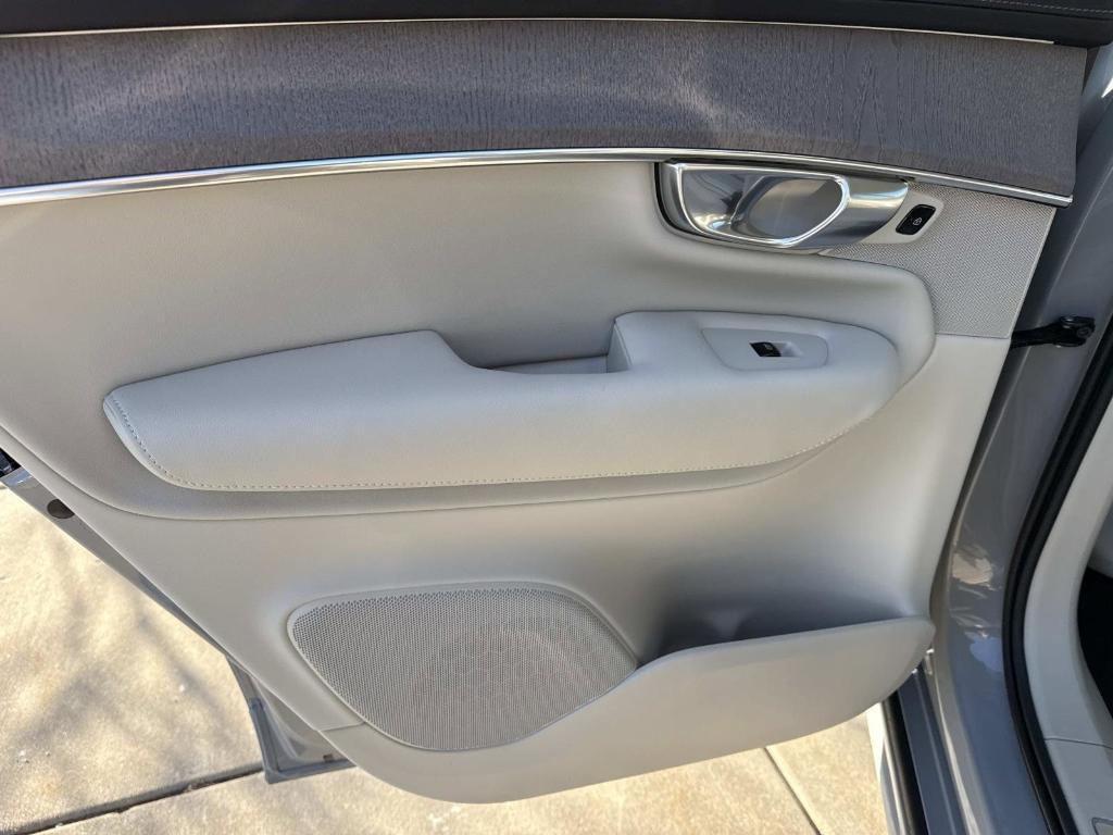 new 2026 Volvo XC90 Plug-In Hybrid car, priced at $85,625