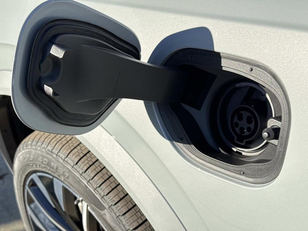 new 2026 Volvo XC90 Plug-In Hybrid car, priced at $85,625