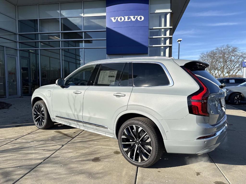 new 2026 Volvo XC90 Plug-In Hybrid car, priced at $85,625